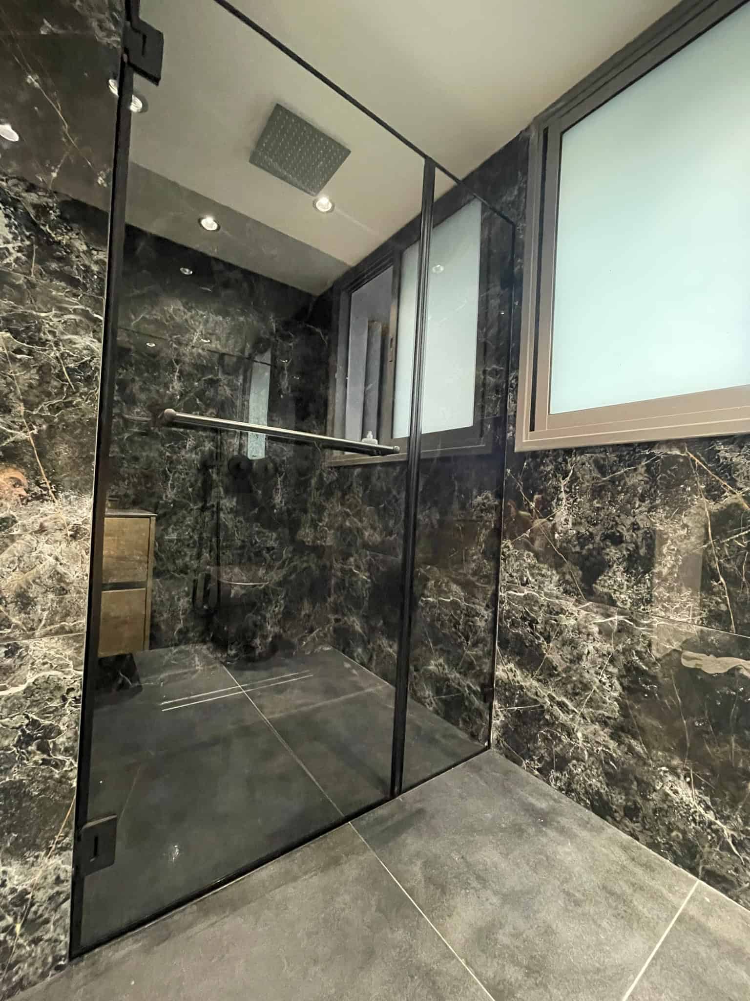 MTI-721 - דגם אביגיל - מקלחון חזיתי- קבוע ודלת – תמונה 4