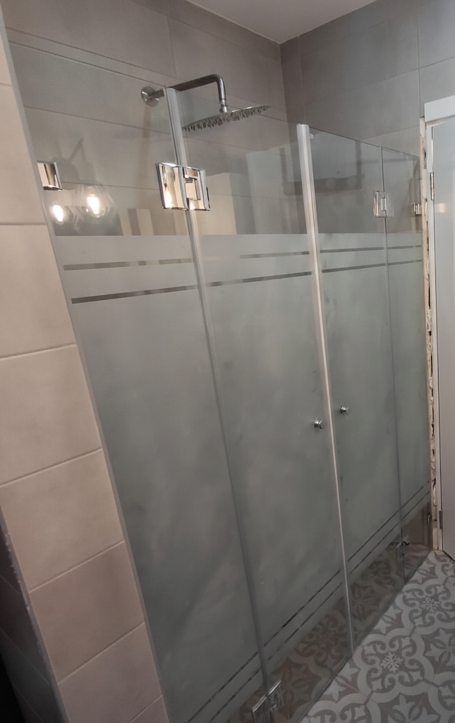 MTI-727 - דגם הראל - מקלחון חזיתי - שני קבועים ושתי דלתות – תמונה 4