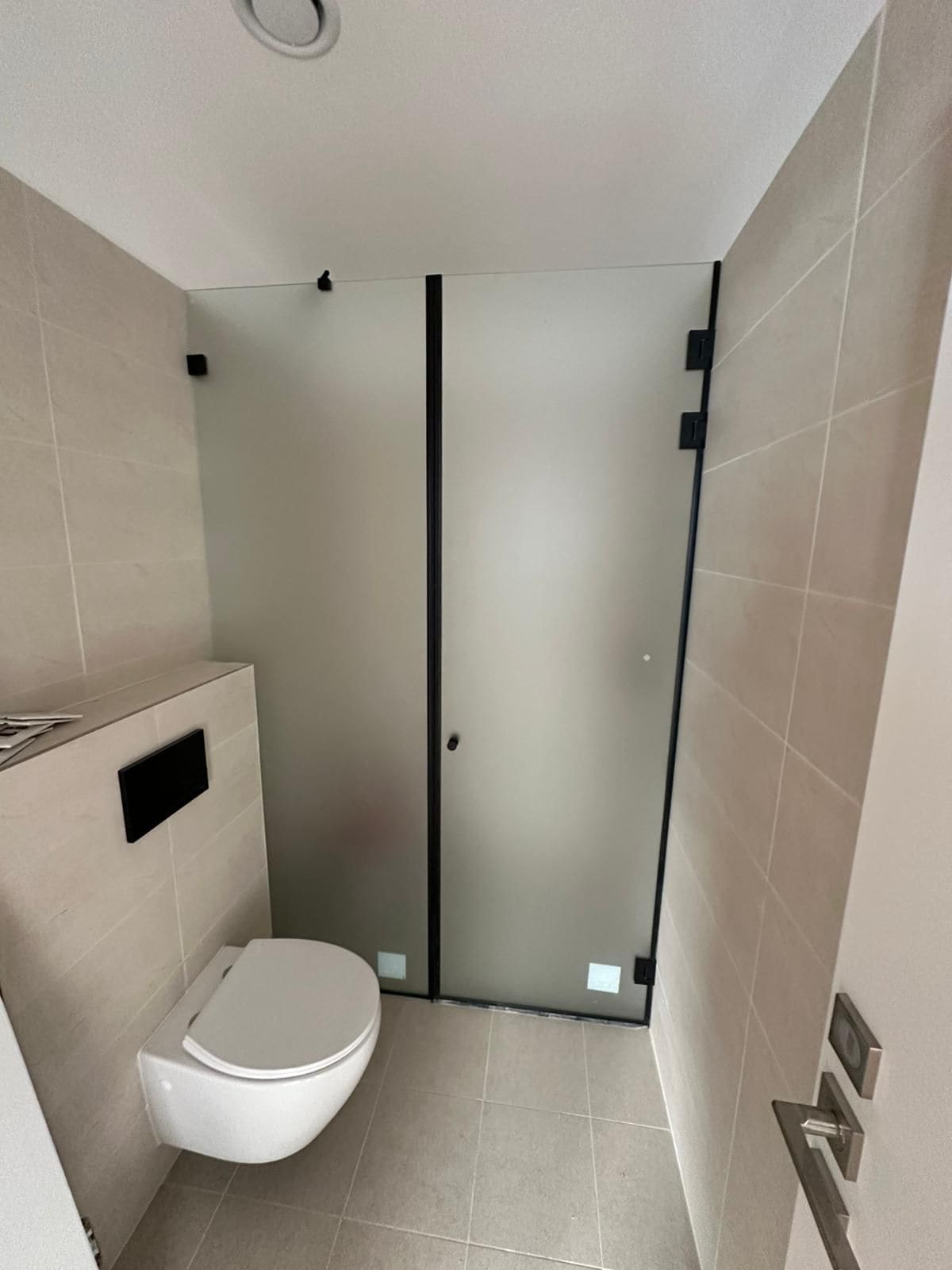 MTI-721 - דגם אביגיל - מקלחון חזיתי- קבוע ודלת – תמונה 7