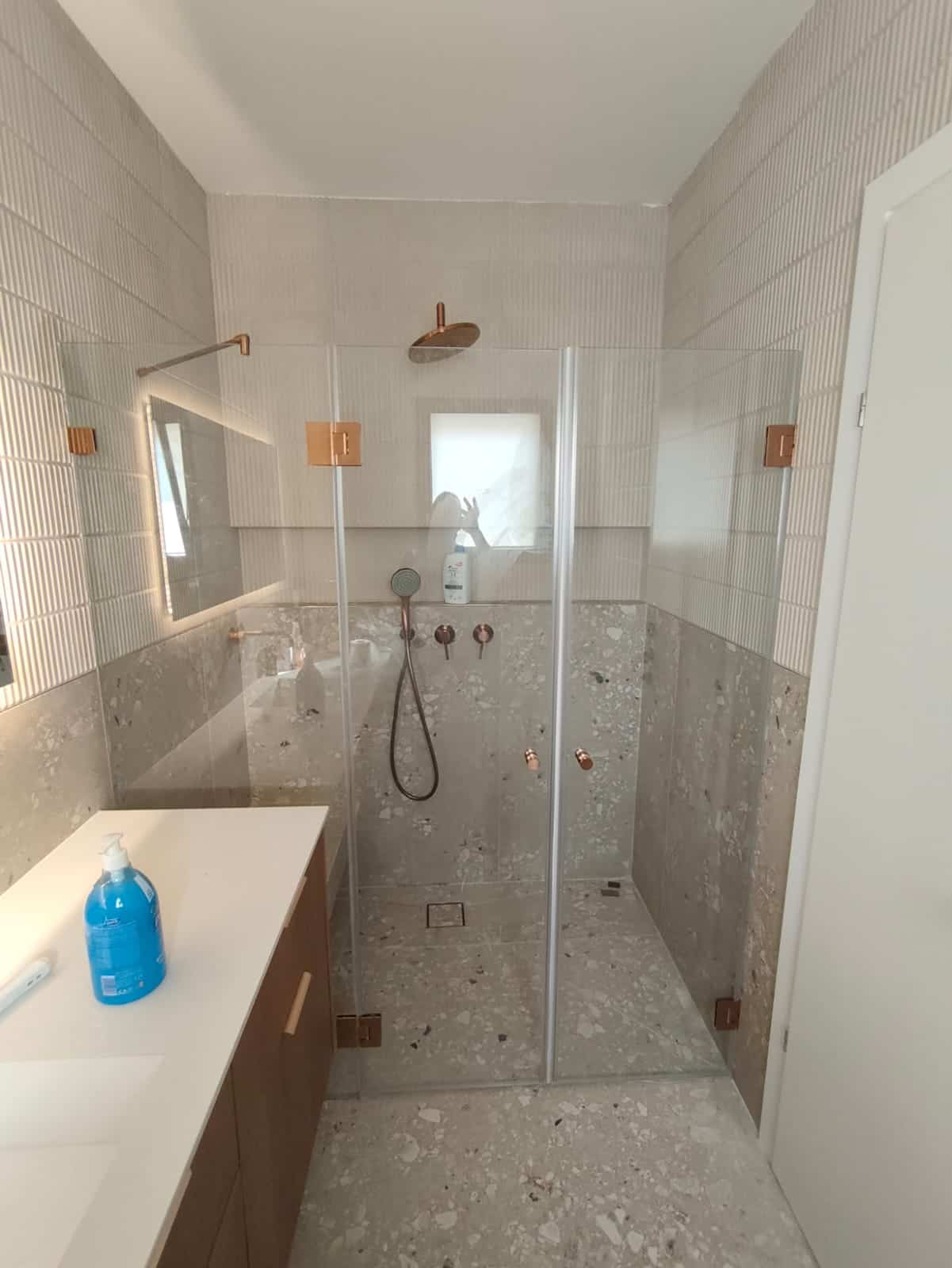 MTI-725 - דגם נועם - מקלחון חזיתי - קבוע ושתי דלתות – תמונה 4