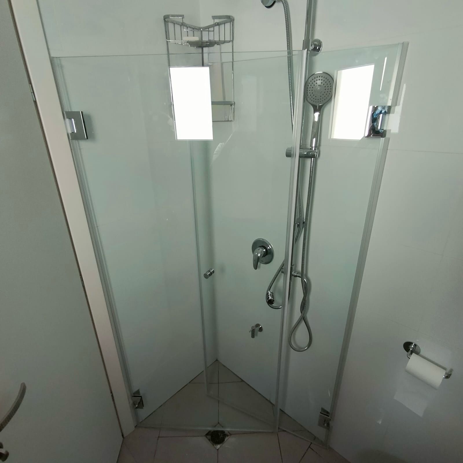 MTI-740 - דגם טל - מקלחון פינתי - שתי דלתות – תמונה 3